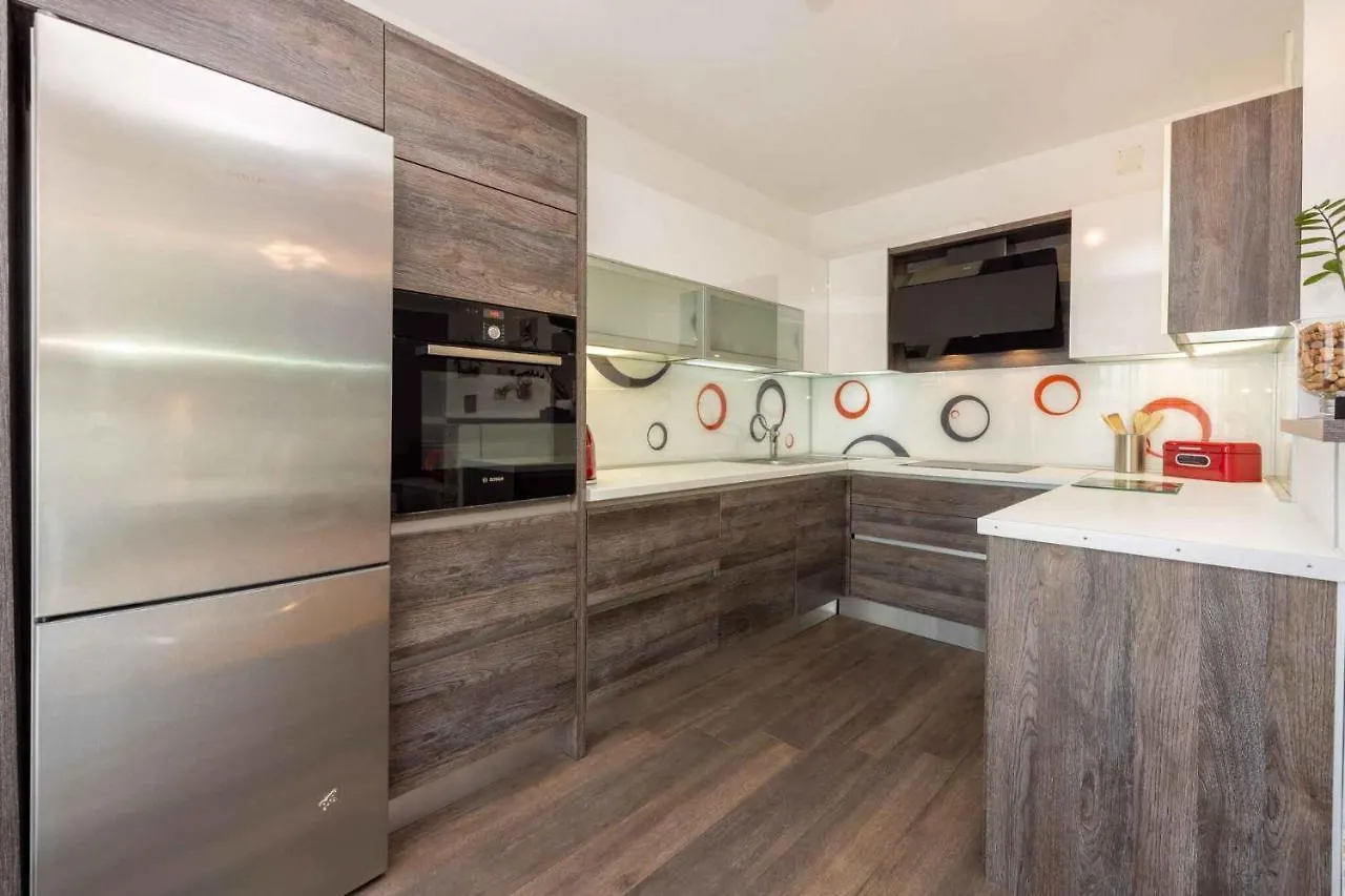 Apartment In Crikvenica 45074