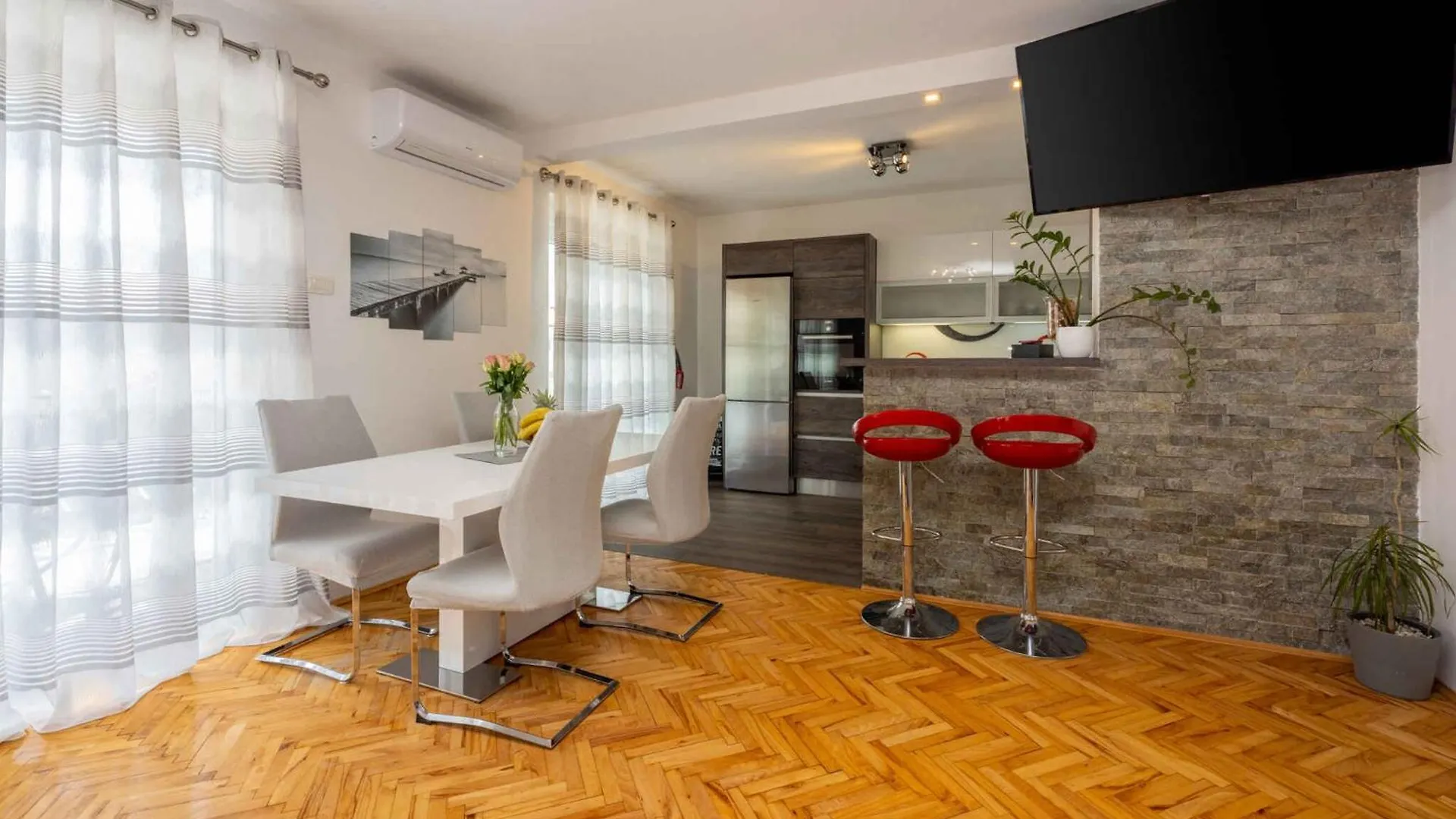 Apartment In Crikvenica 45074