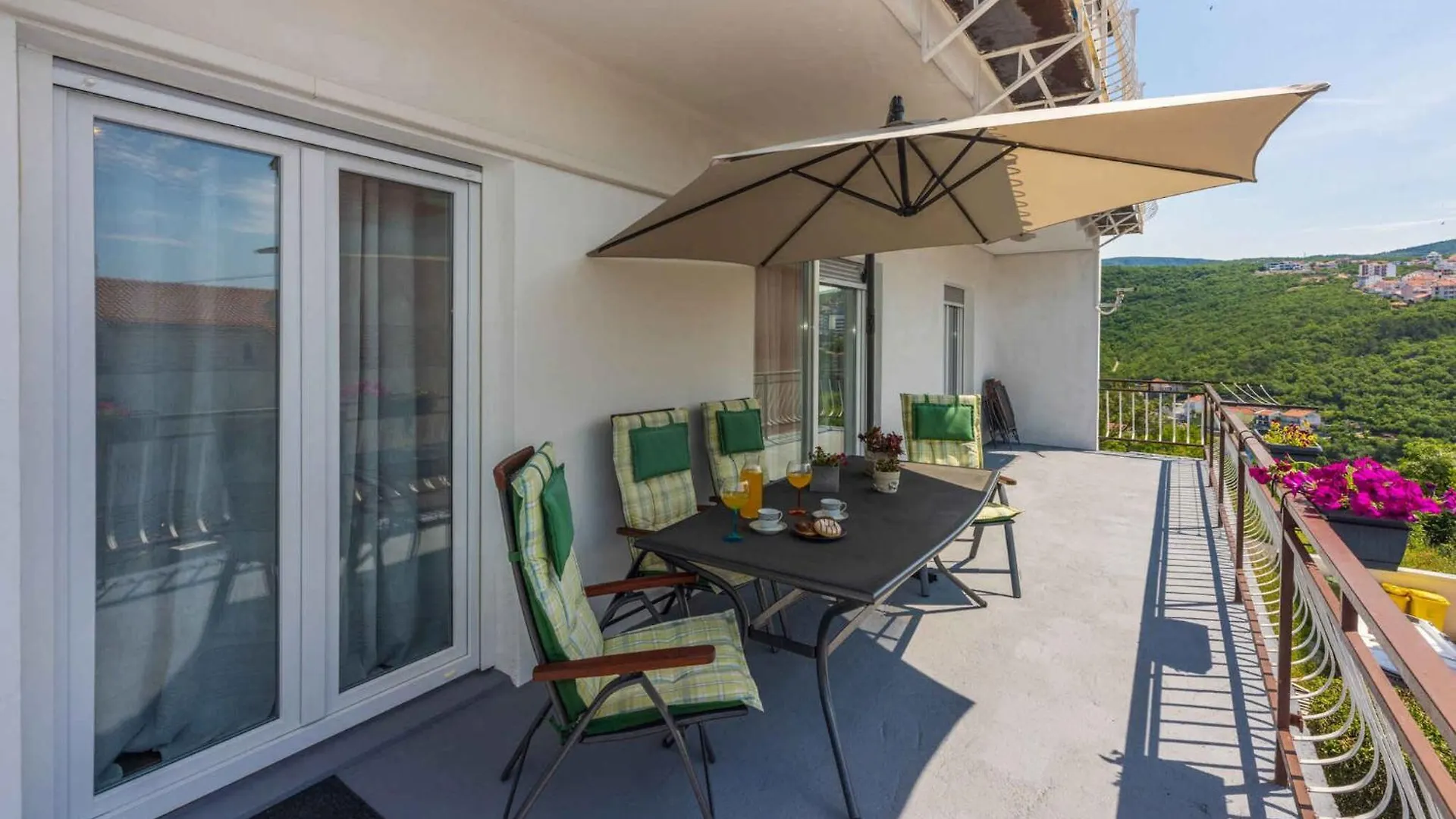 Apartment In Crikvenica 45074