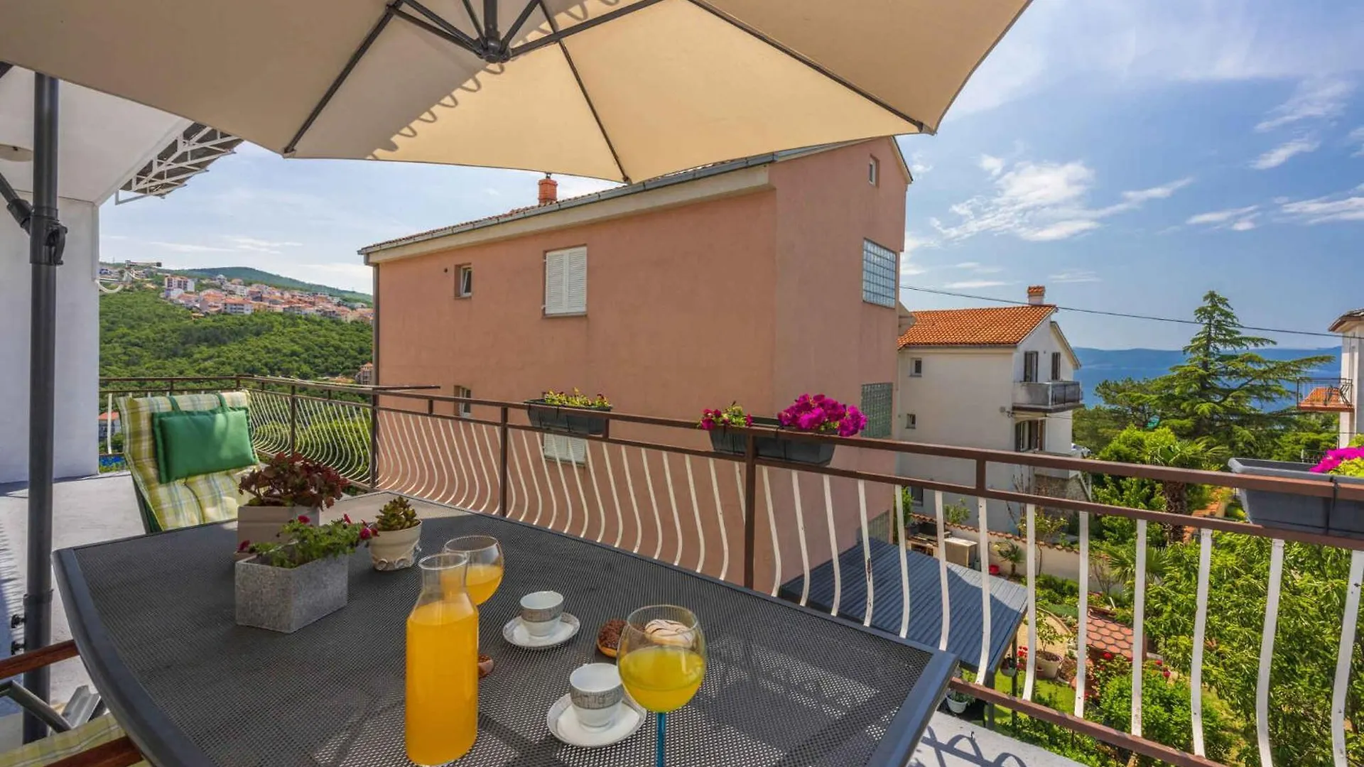 Apartment In Crikvenica 45074