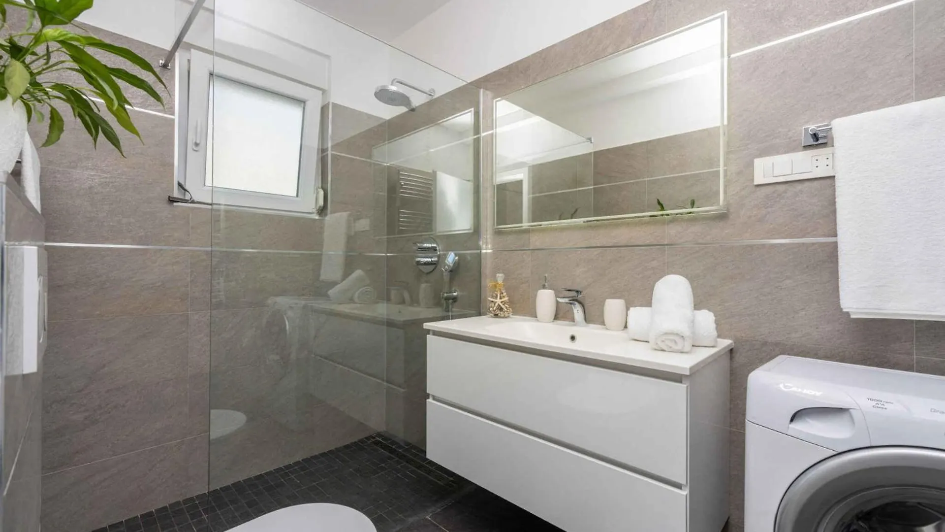 Apartment In Crikvenica 45074